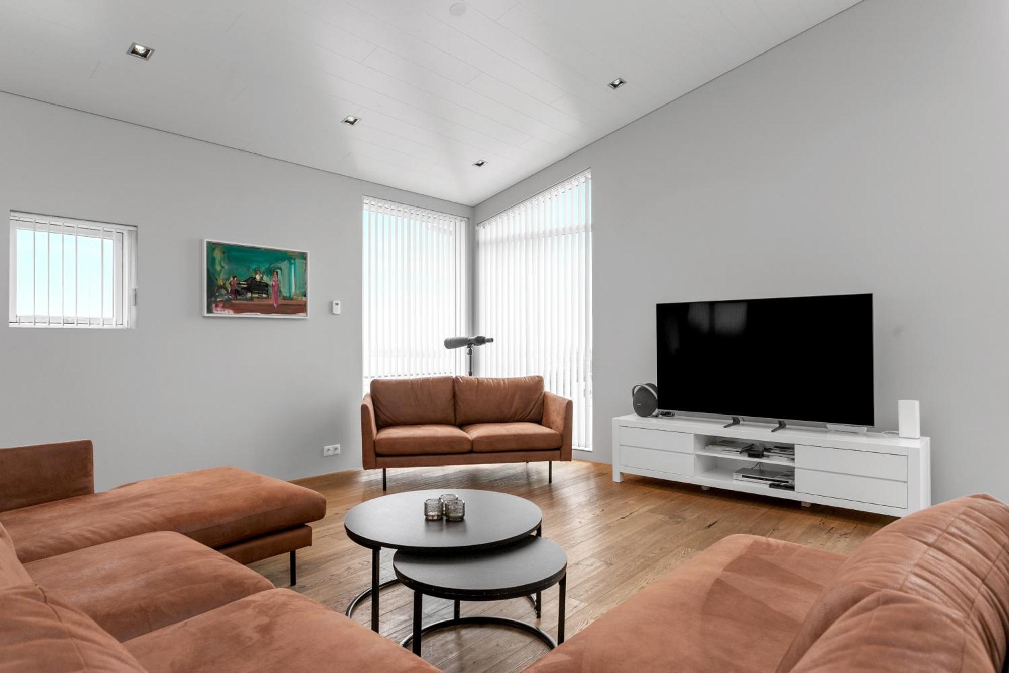 Luxury Villa With River View Laugaras Exterior foto