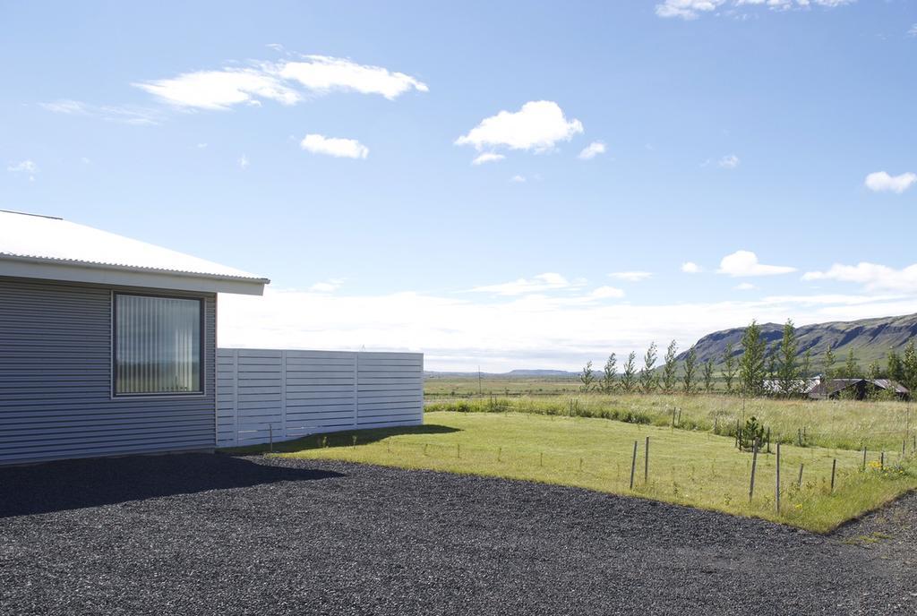 Luxury Villa With River View Laugaras Exterior foto